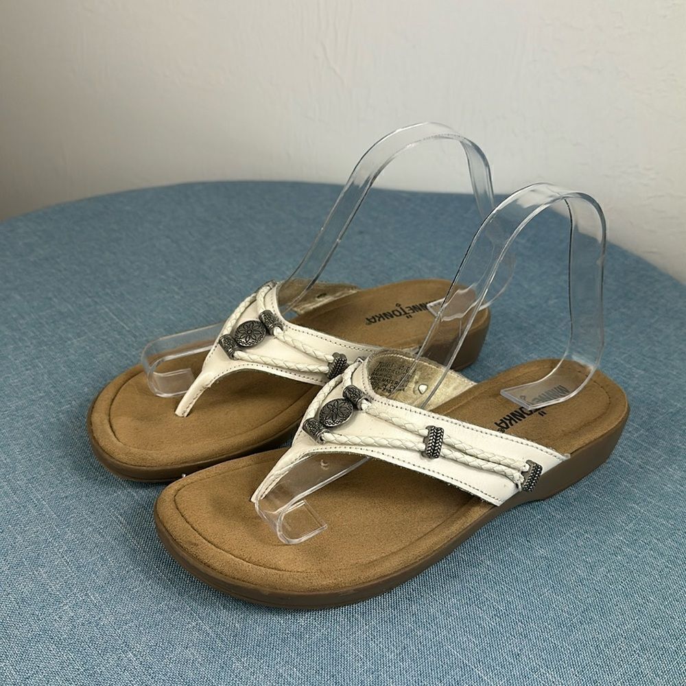 Minnetonka Silverthorne Boho Cushioned Footbed White Leather Sandals Size 8